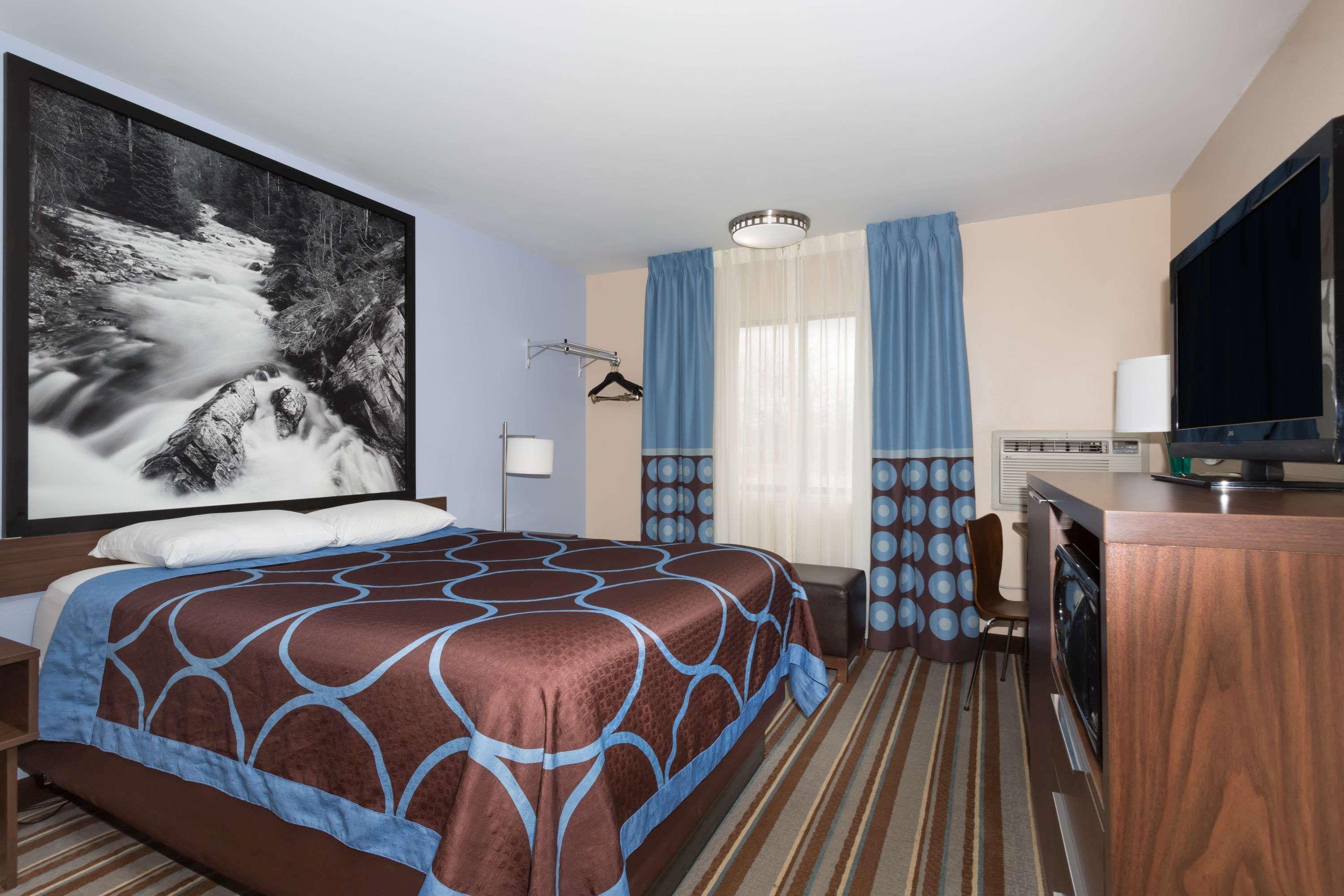 Готель Super 8 By Wyndham Longmont/Twin Peaks Екстер'єр фото
