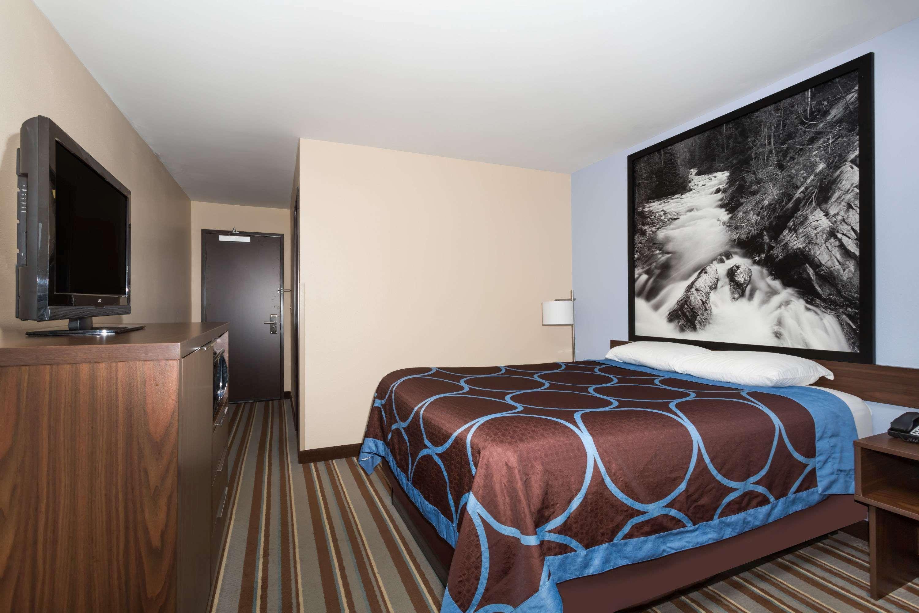 Готель Super 8 By Wyndham Longmont/Twin Peaks Екстер'єр фото